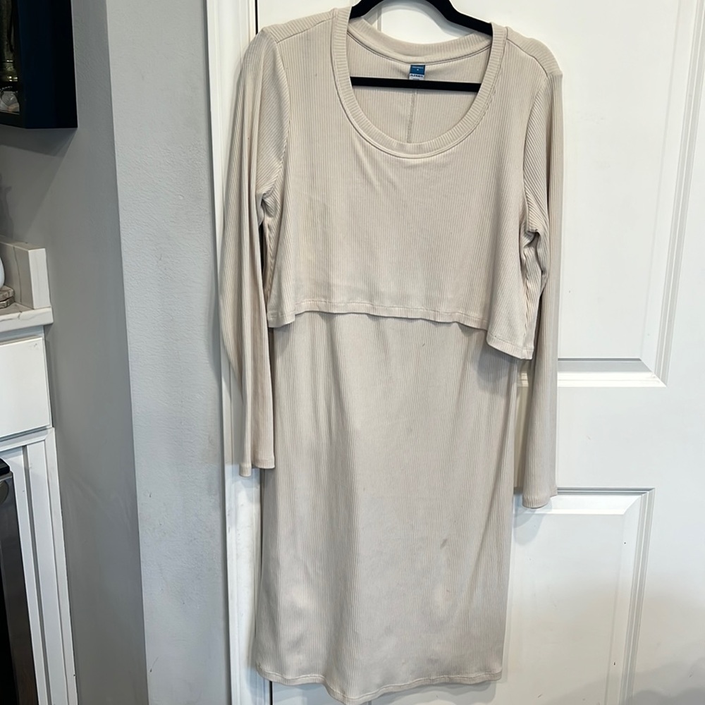 Breast feeding, long sleeve, cream color, dress 👗 🍼